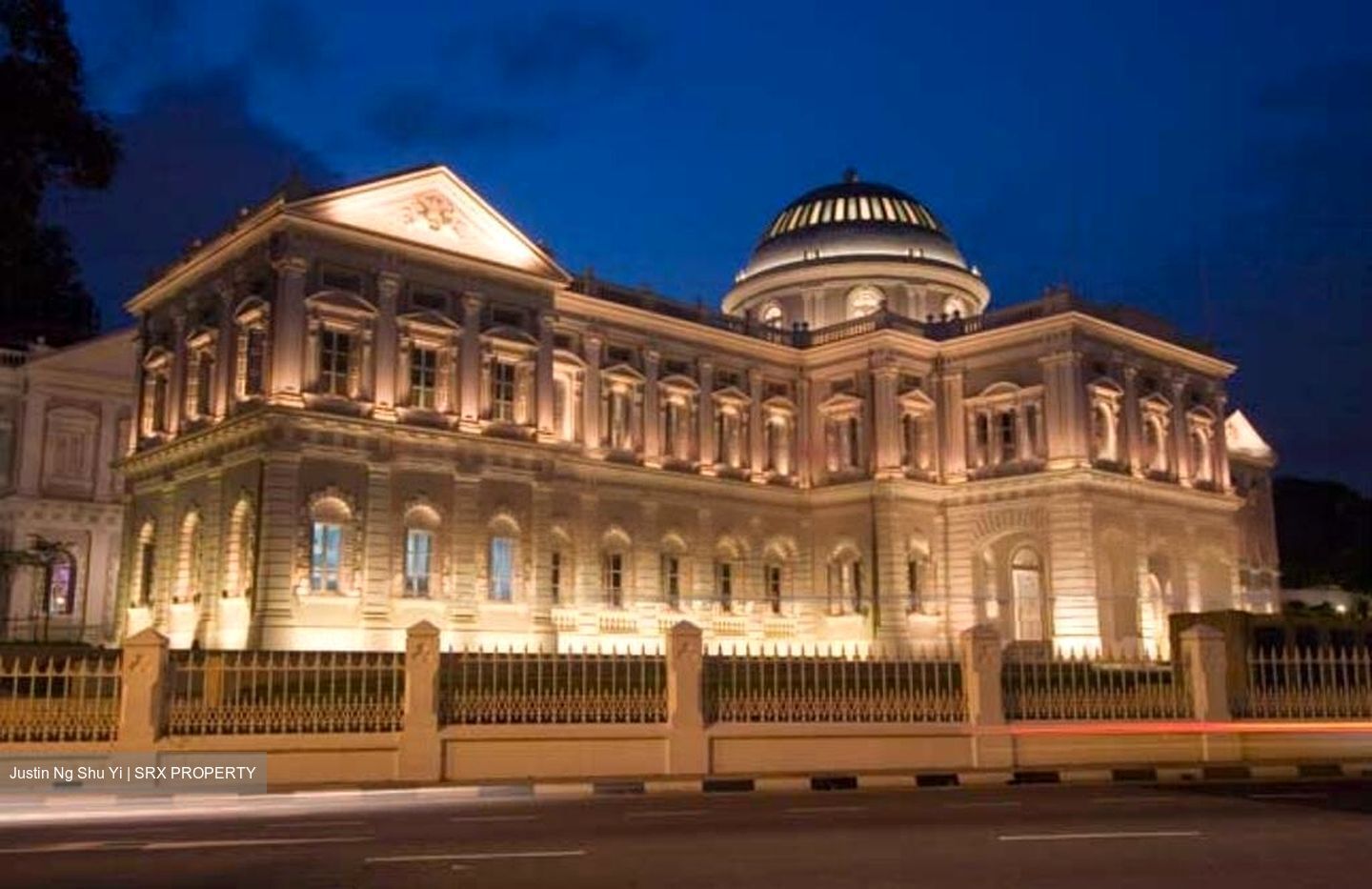 Middle Road (D7), Retail #455130091